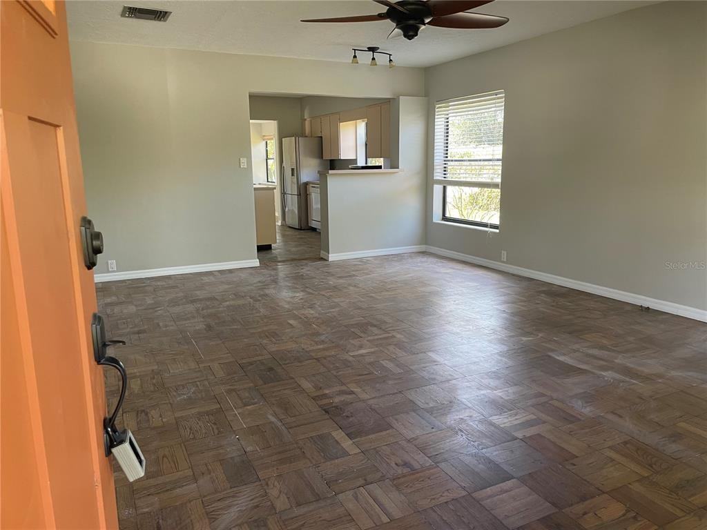 1700 Canton St - Photo 5 of 17