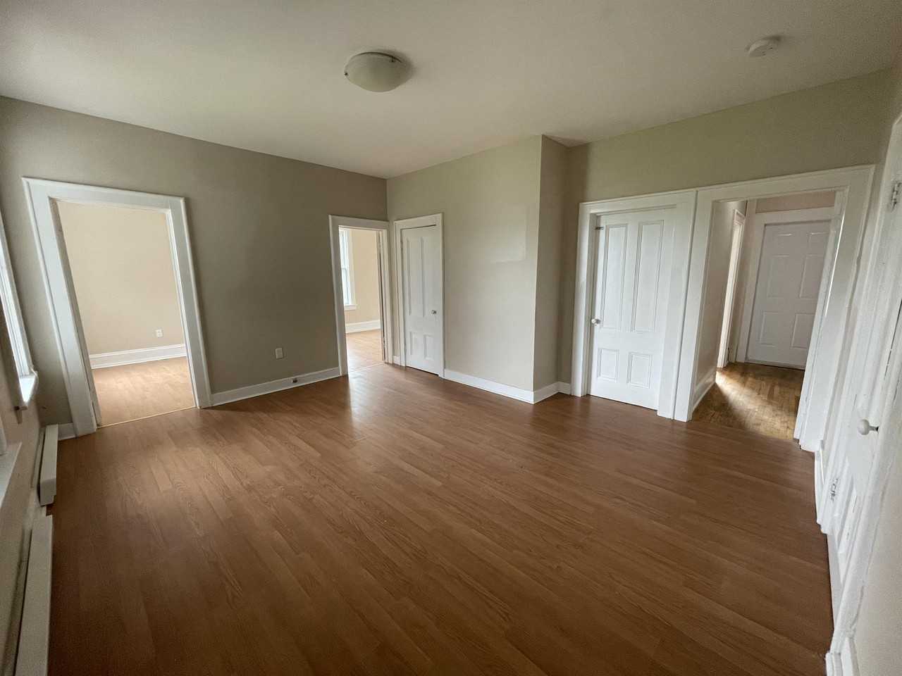 210 Duke St W #1 - Photo 7 of 16