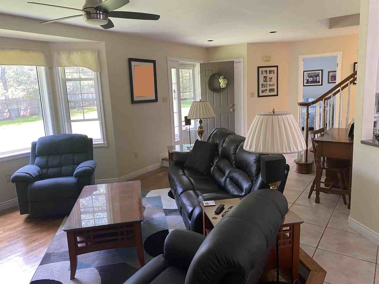 1202 Loyalist Rd - Photo 3 of 19