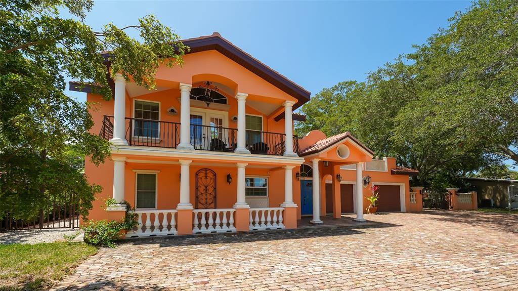 2520 Tami Sola St - Photo 4 of 50