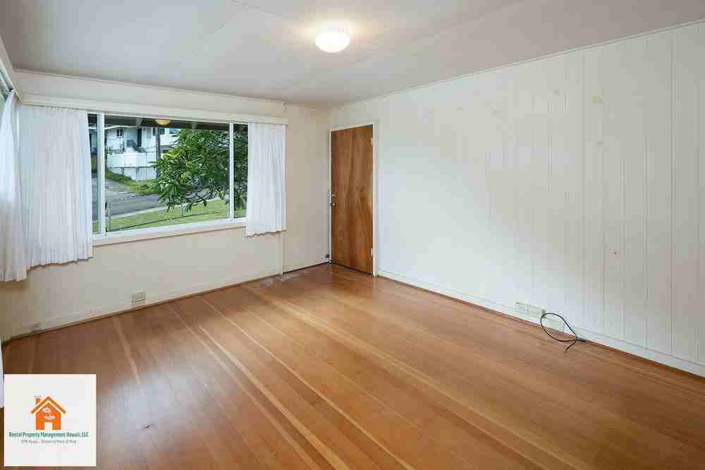 2329 Orchid St - Photo 3 of 13