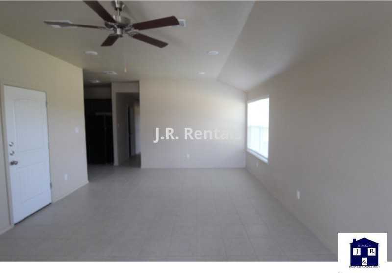 1705 Montell St #B - Photo 3 of 11