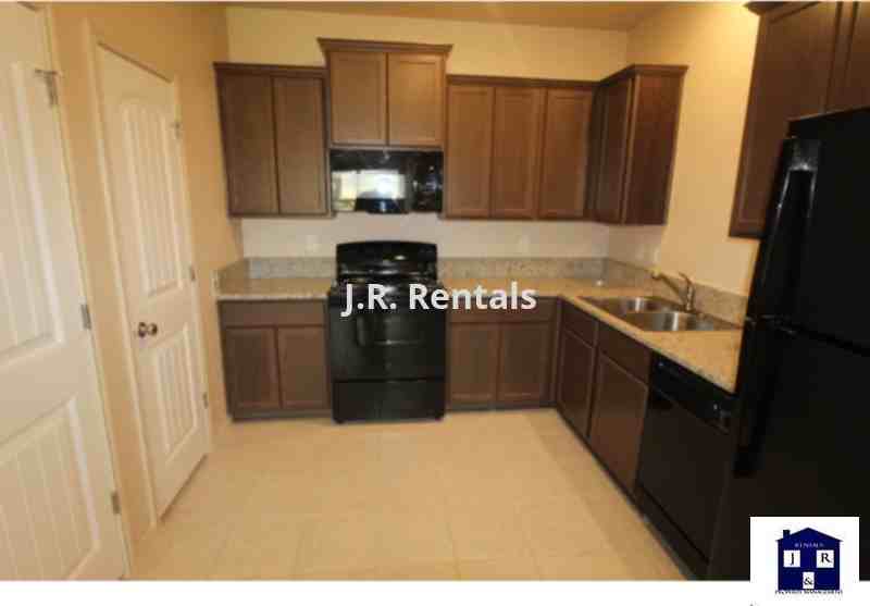 1705 Montell St #B - Photo 4 of 11