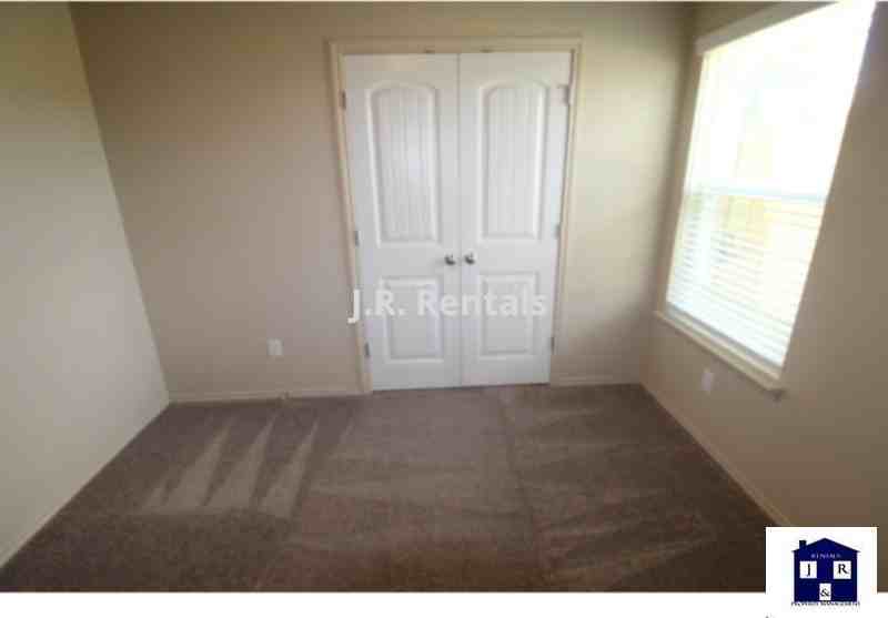 1705 Montell St #B - Photo 6 of 11