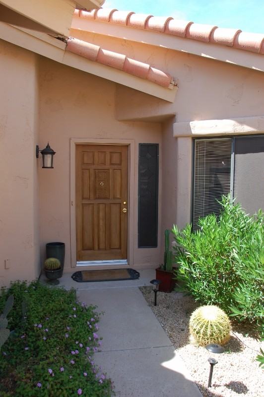 9554 E Windrose Dr - Photo 3 of 16