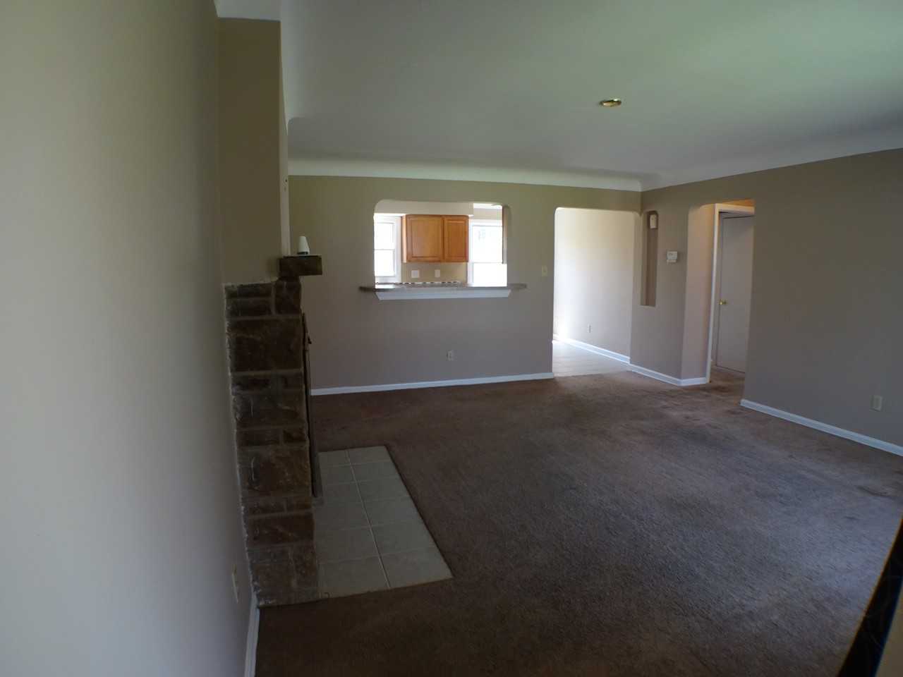 988 Keystone Dr - Photo 2 of 21