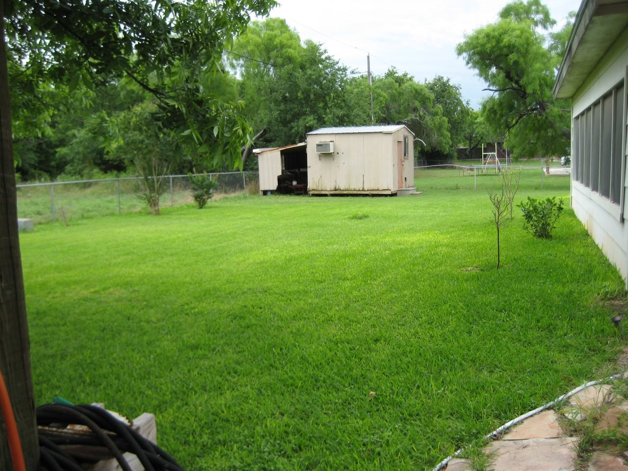 113 Yucca - Photo 3 of 14