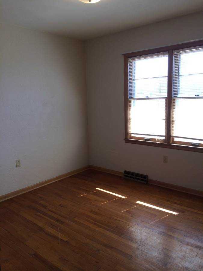 200 E South Ave - Photo 2 of 37