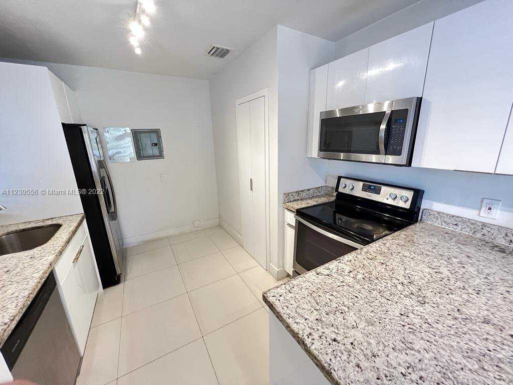 5715 Nw 6th Ave #5715 - Photo 3 of 8