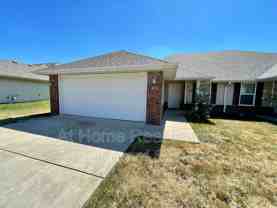 1096 N Westwood Ave - Photo 1 of 1
