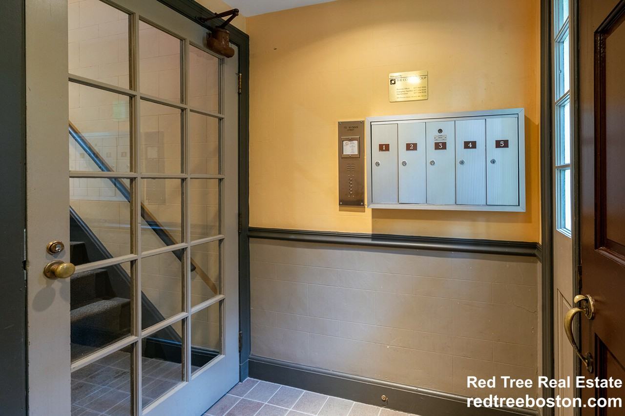 75 Wyman St #1 - Photo 3 of 4