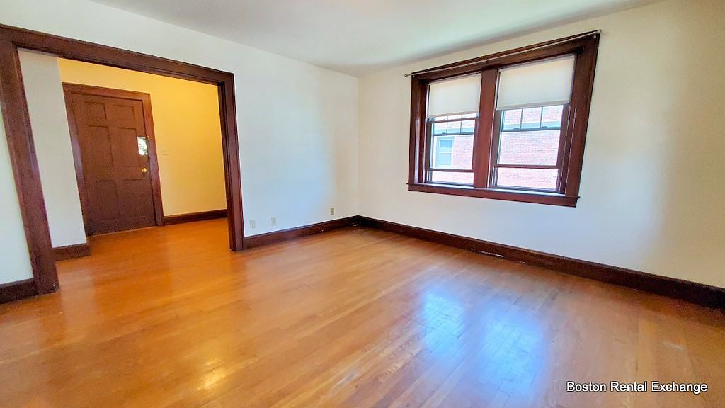16 W Wyoming Ave #5 - Photo 3 of 12
