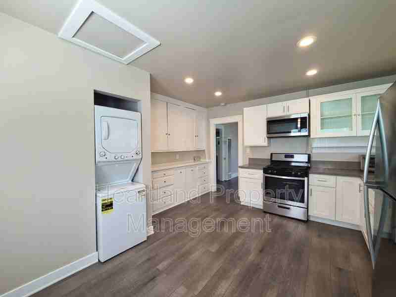 3878 36th St - Photo 4 of 7