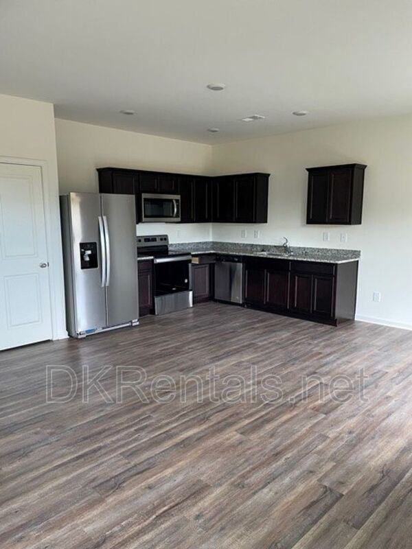 241 Grand Central Way - Photo 5 of 20