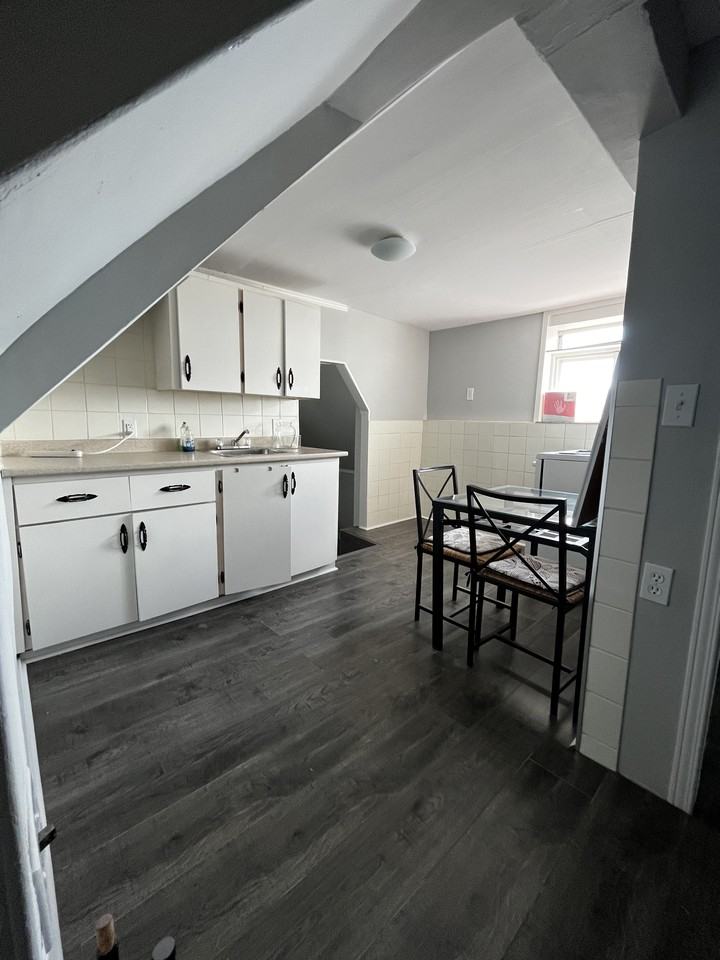 123 Arthur Street #3 - Photo 5 of 7
