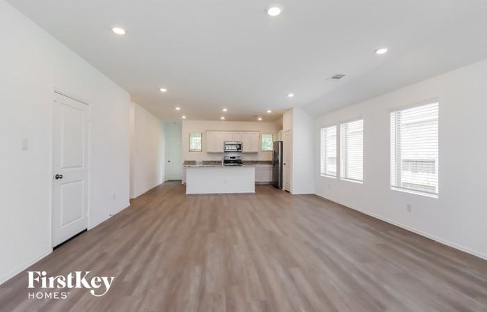 23807 Via Leoni Dr - Photo 3 of 15