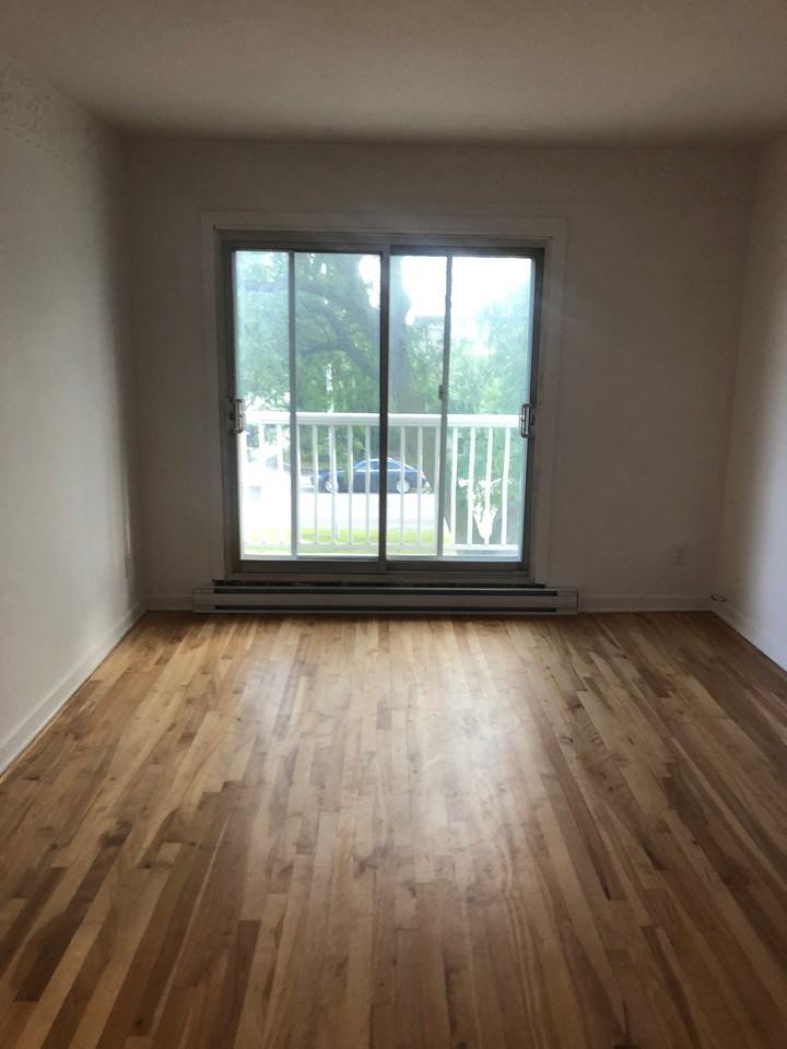 6927 Boulevard Lacordaire - Photo 3 of 13