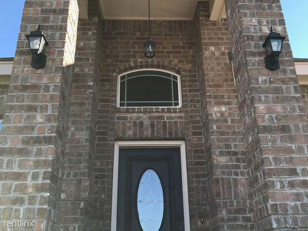 1326 Crane Court - Photo 3 of 14