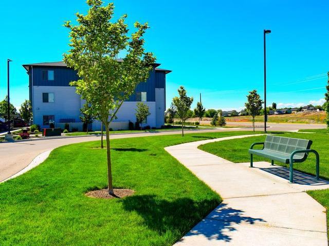 9101 W Lake Hazel Rd