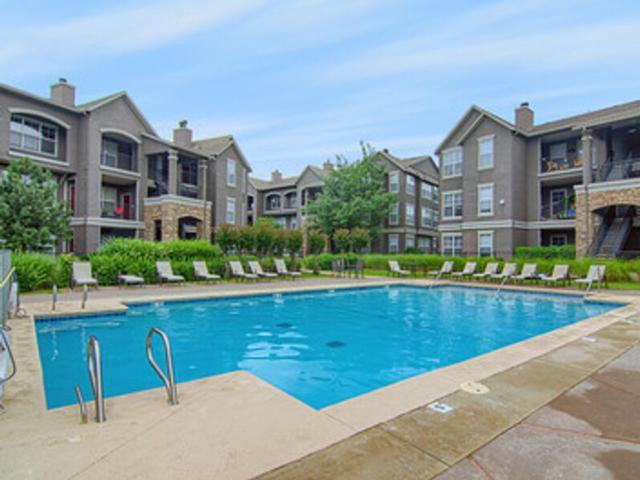 5202 E 81st St - Photo 2 of 37