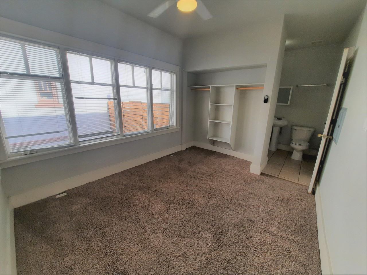 606 N 5th Ave #606 - Photo 4 of 31