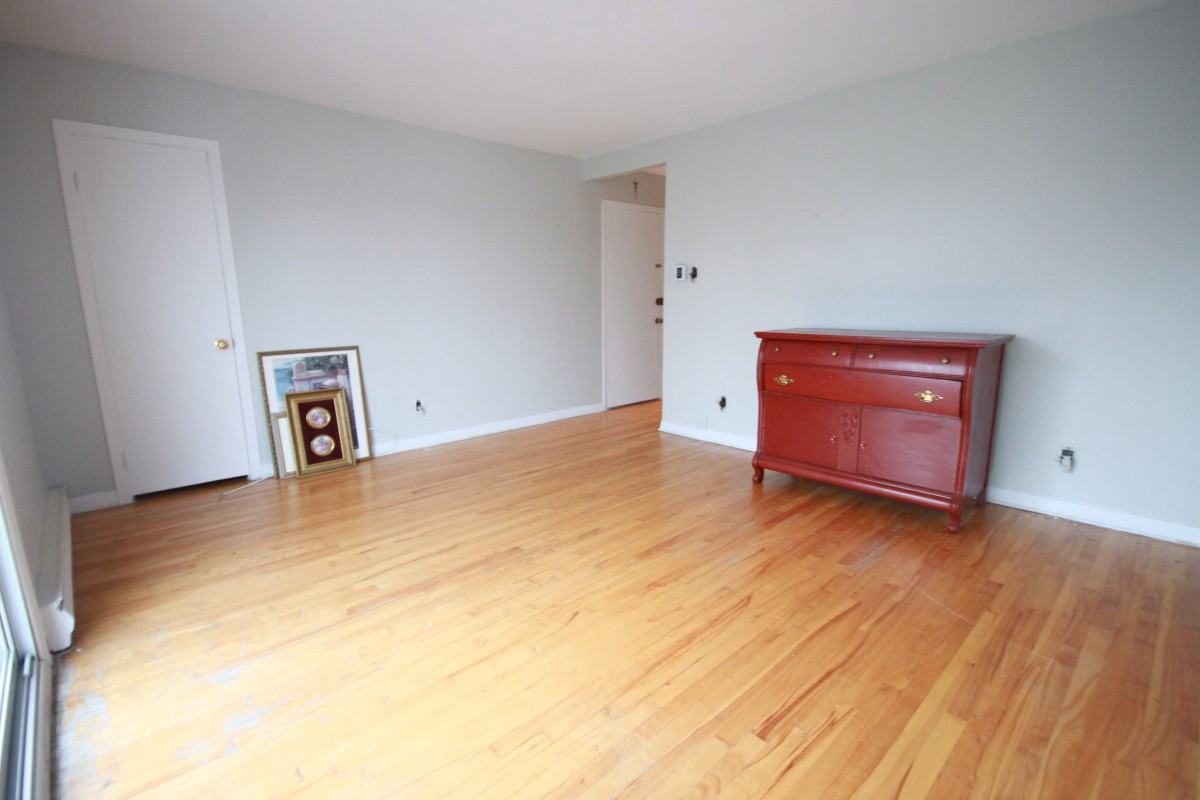 Lasalle : 4 1/2 renovated unfurnished. - Photo 3 of 12