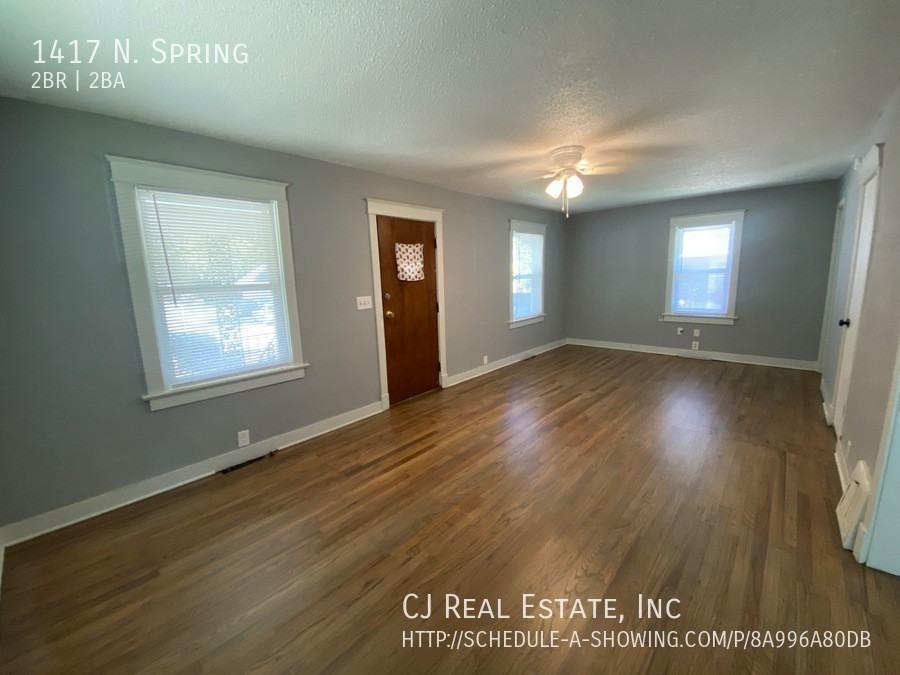 1417 N Spring St - Photo 2 of 9
