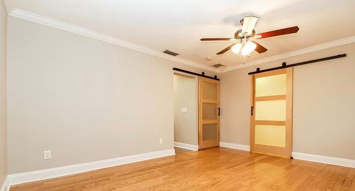 1376 Burtwood Dr - Photo 3 of 12