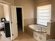 923 Krona Ct - Photo 3 of 8