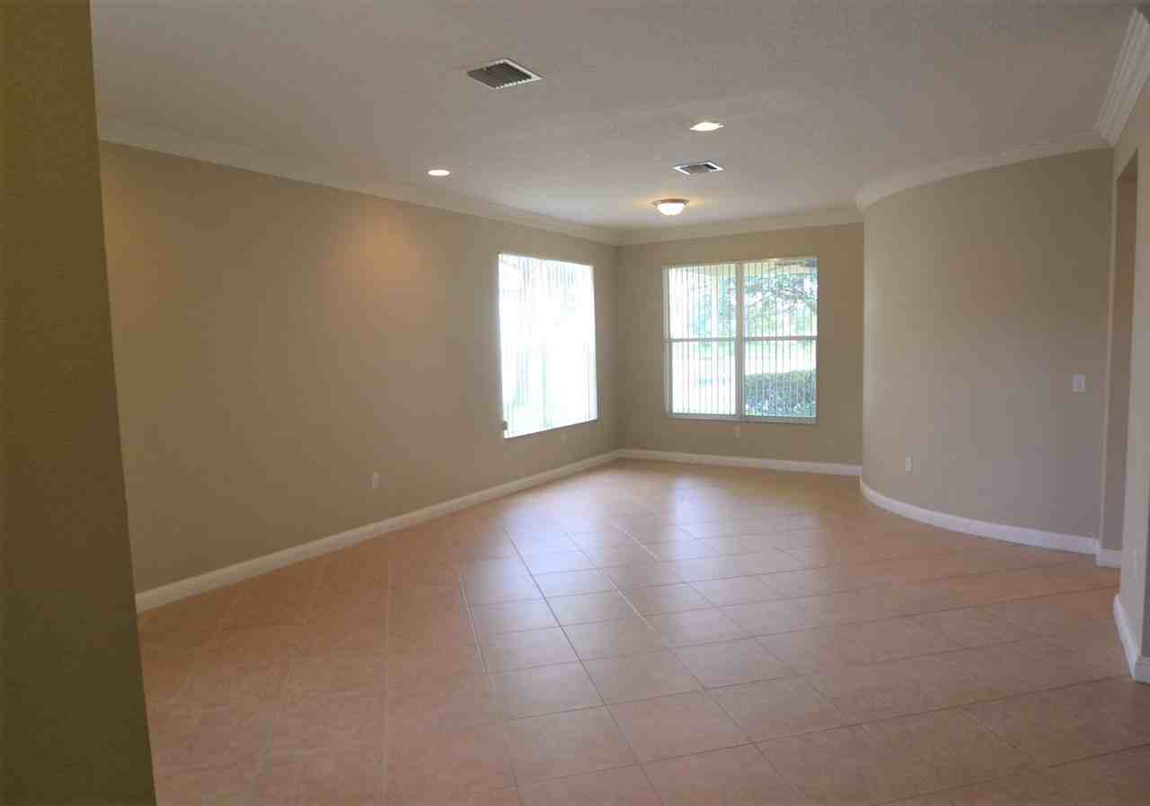 4262 Sw 126th Ave - Photo 2 of 9
