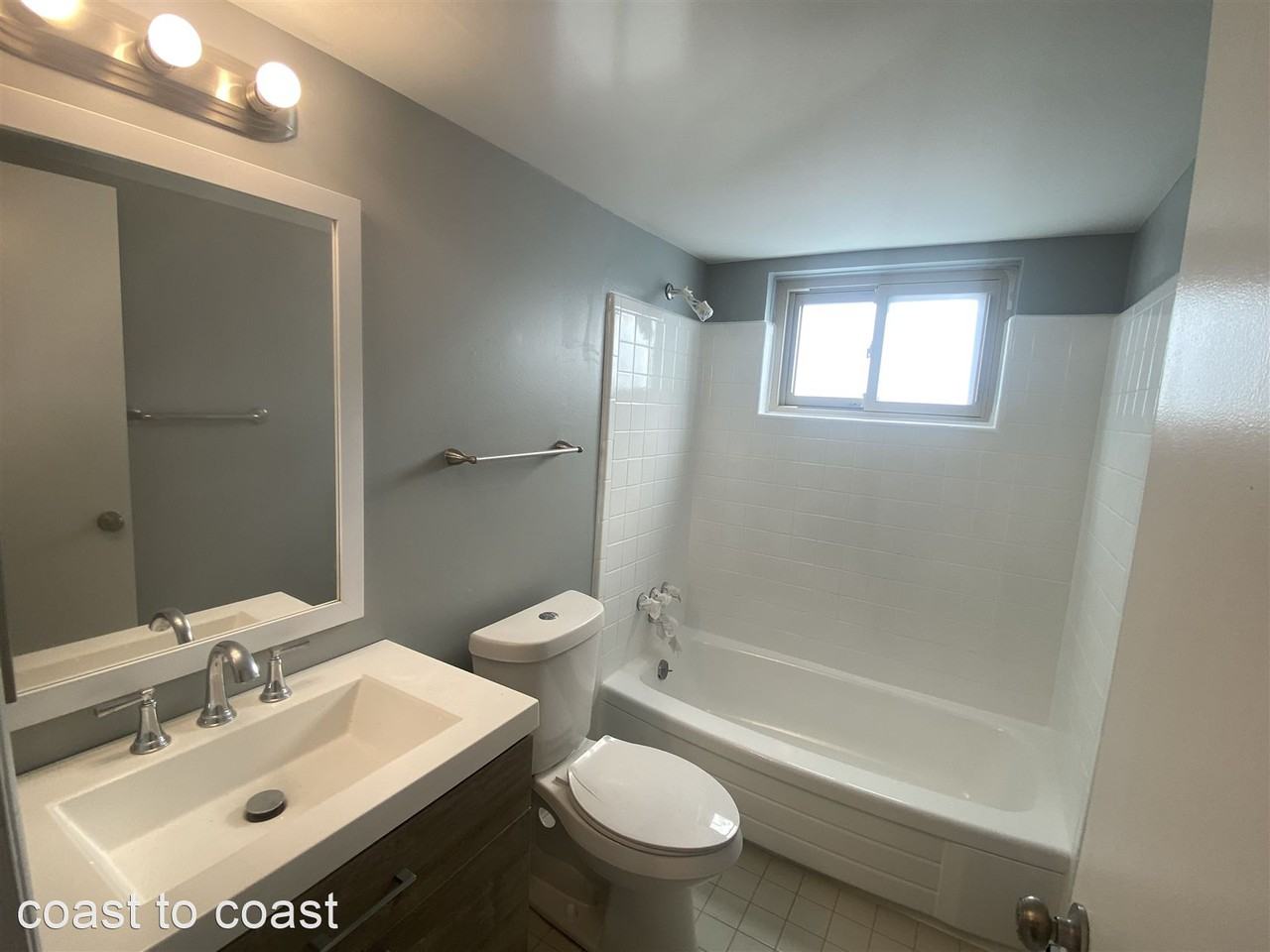 2655 Maple - Photo 3 of 4