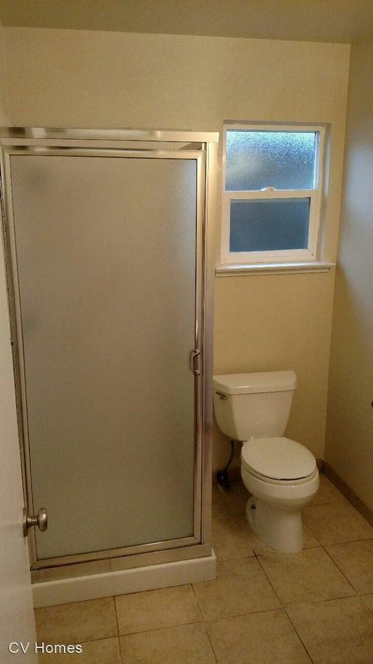 5736 E Gettysburg Ave - Photo 2 of 24