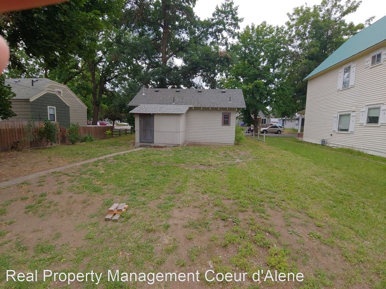 1313 E Lakeside Ave - Photo 2 of 9