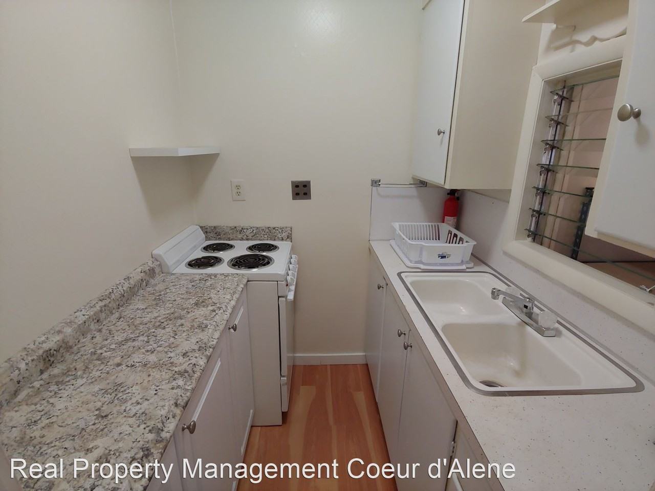 1313 E Lakeside Ave - Photo 3 of 9