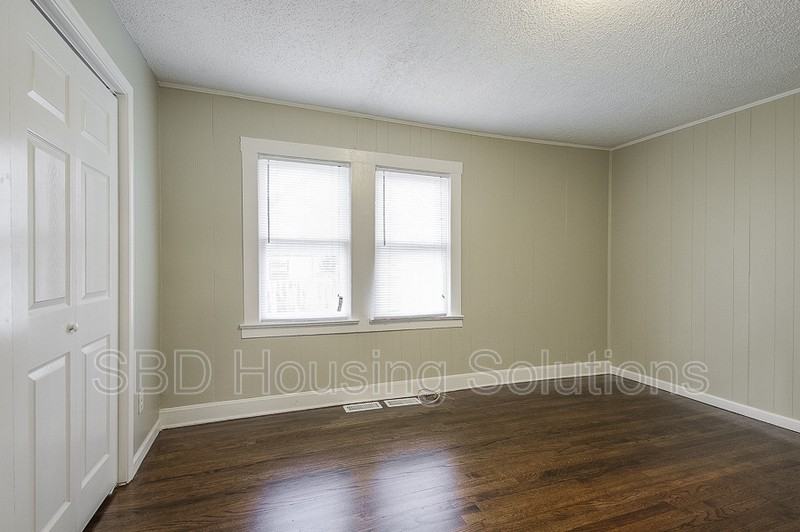 11518 Hackett St - Photo 5 of 8