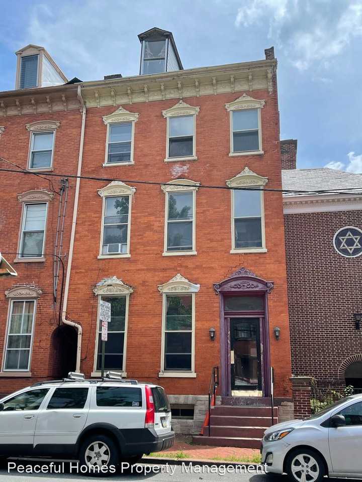 31 N Lime St - Photo 2 of 10