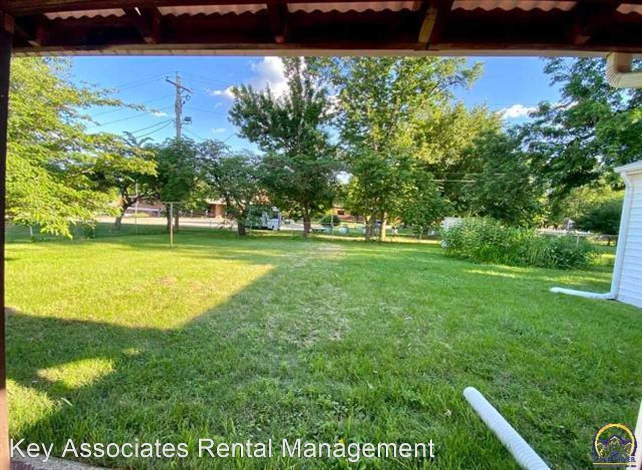 3601/3603 SW 9th St - Photo 2 of 14