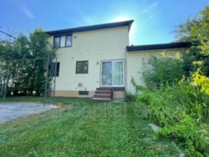 939 Baseline Rd - Photo 3 of 47