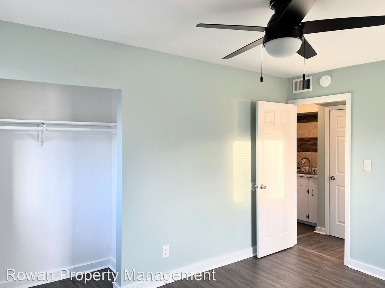 15116 Bellaire Avenue - A - Photo 2 of 9