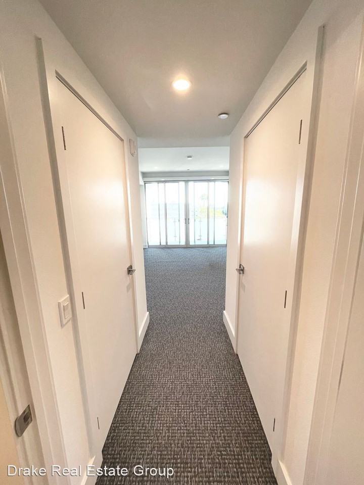 901 Vine Street - Photo 2 of 7