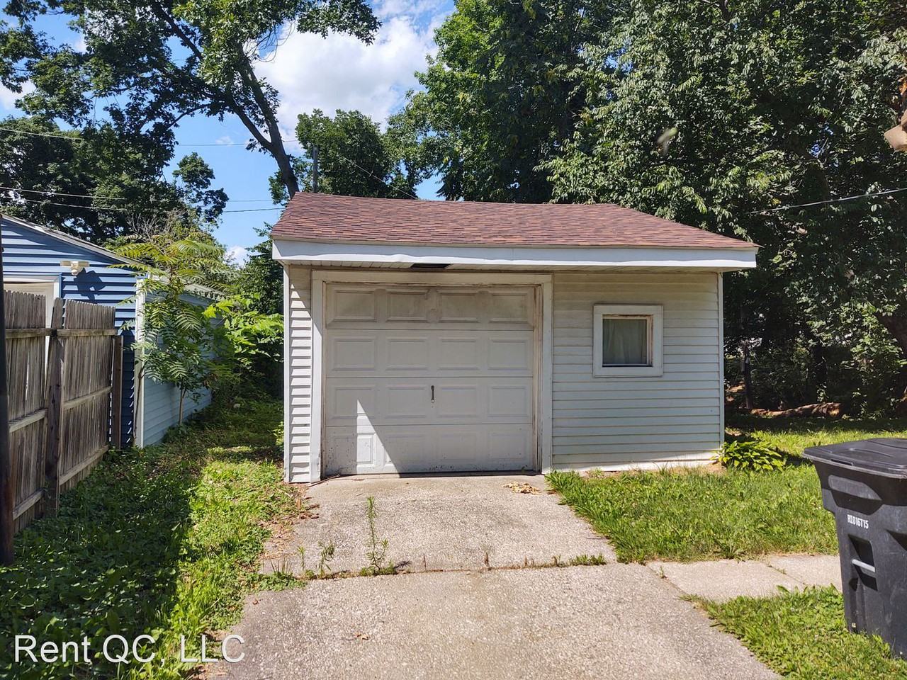 2113 22 1/2 Ave - Photo 2 of 17