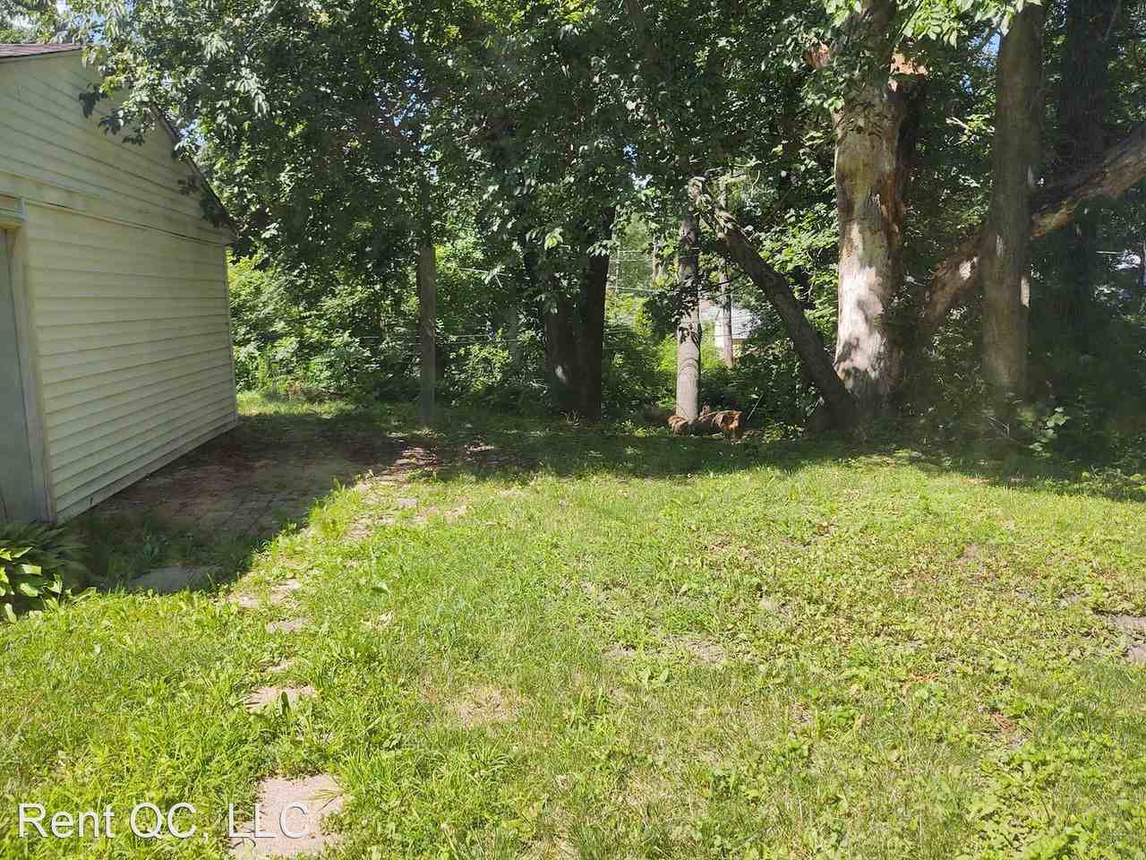 2113 22 1/2 Ave - Photo 3 of 17