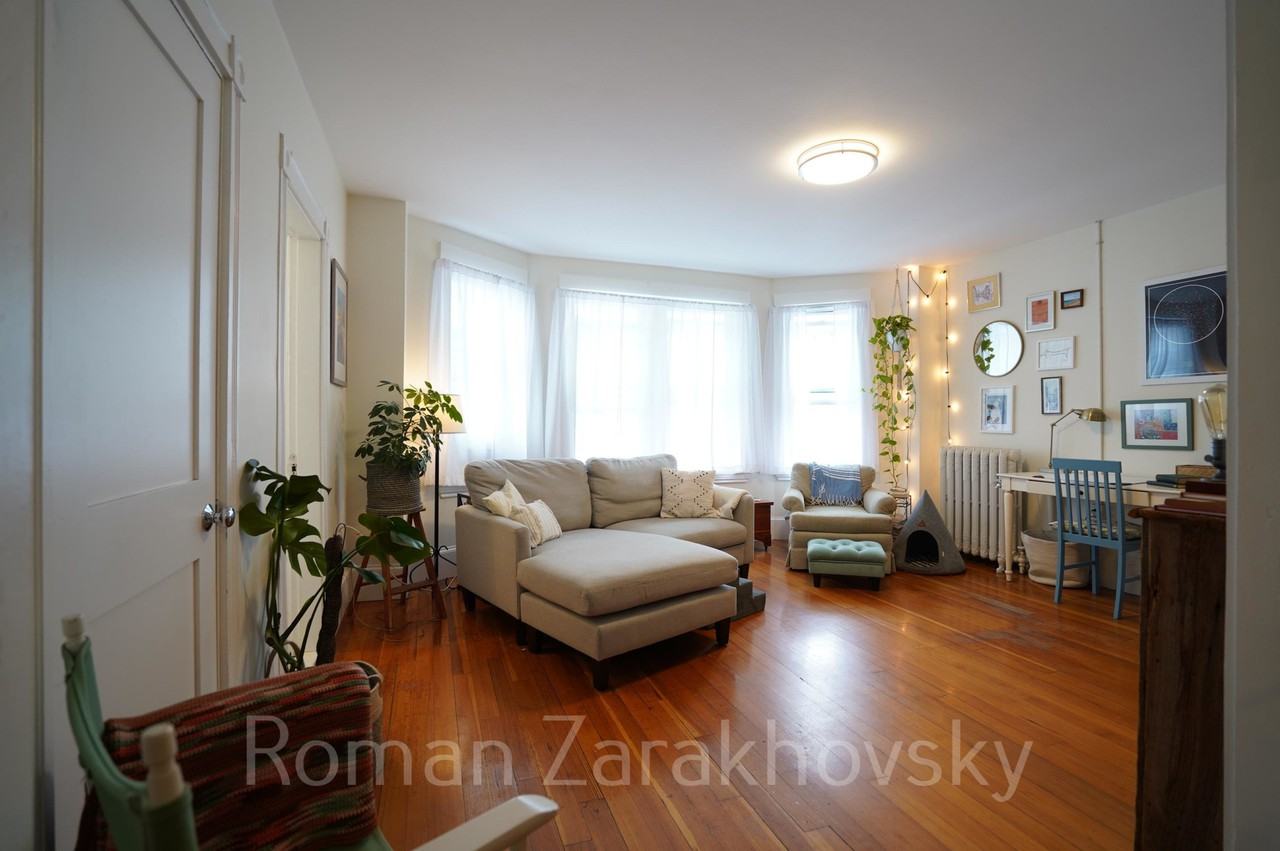 81 Harvard St #22A - Photo 3 of 19