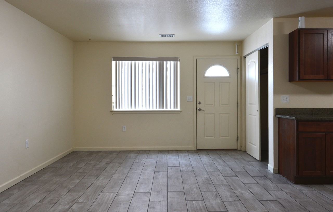 5439 Carter Rd - Photo 3 of 8