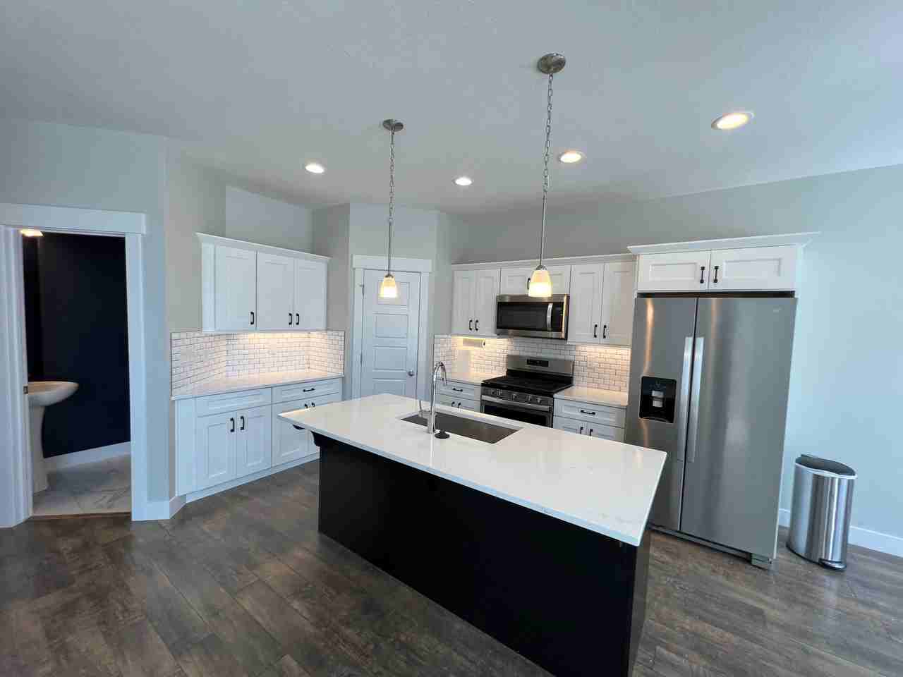 1746 Nw - Photo 3 of 24