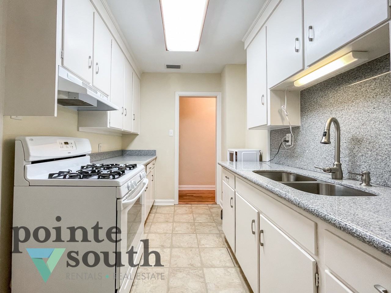 1221 E Hernandez St - Photo 3 of 11