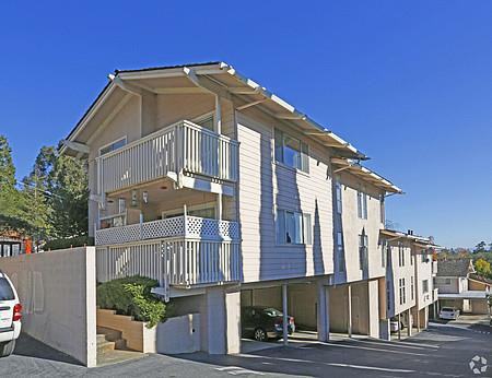 Lake Vasona - Photo 3 of 9