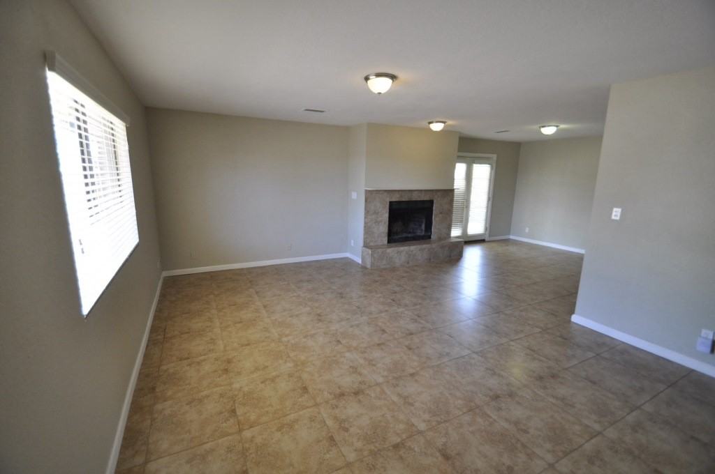 3530 W Morten Ave - Photo 3 of 11