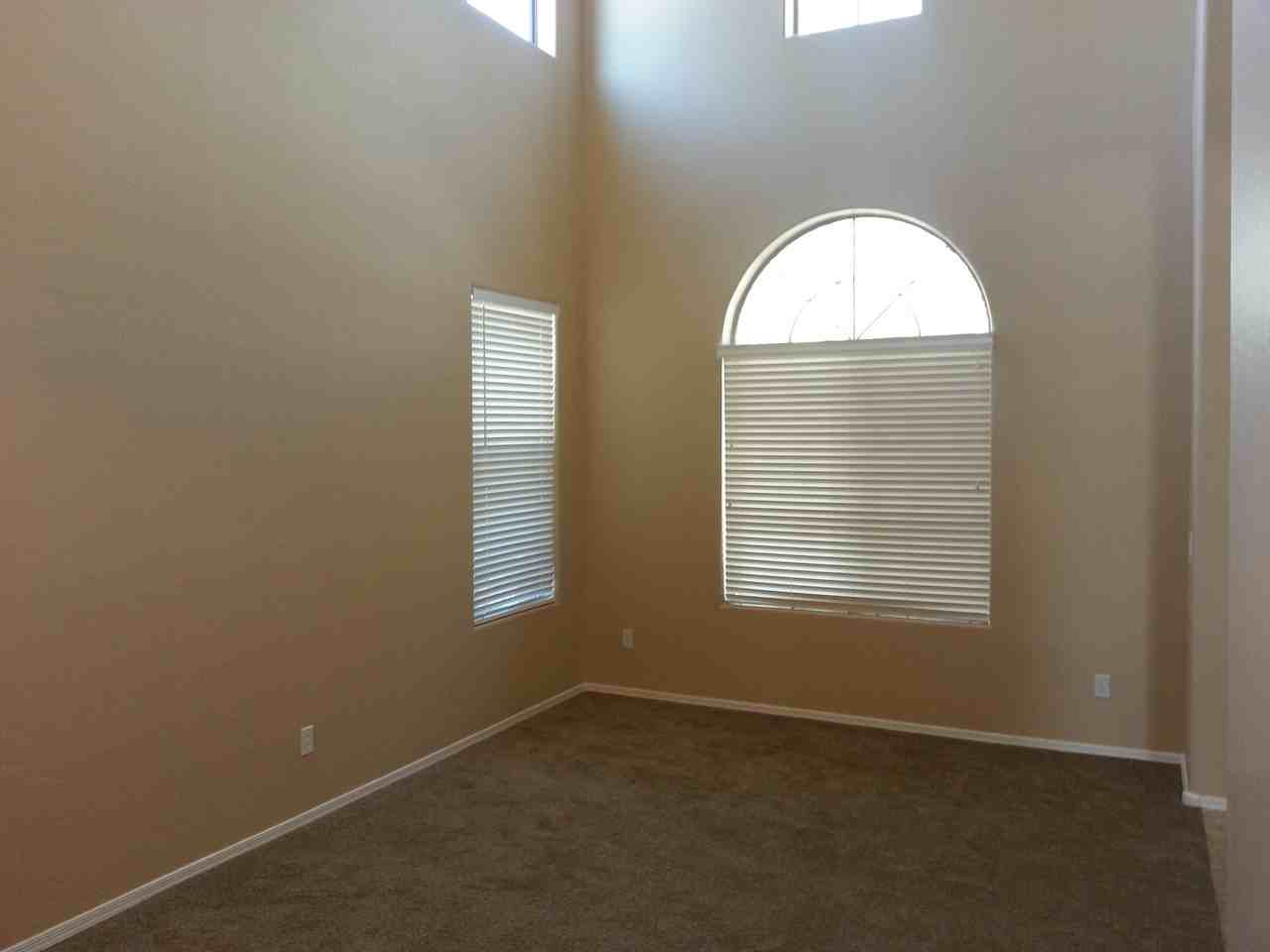 19335 E Carriage Way - Photo 3 of 7