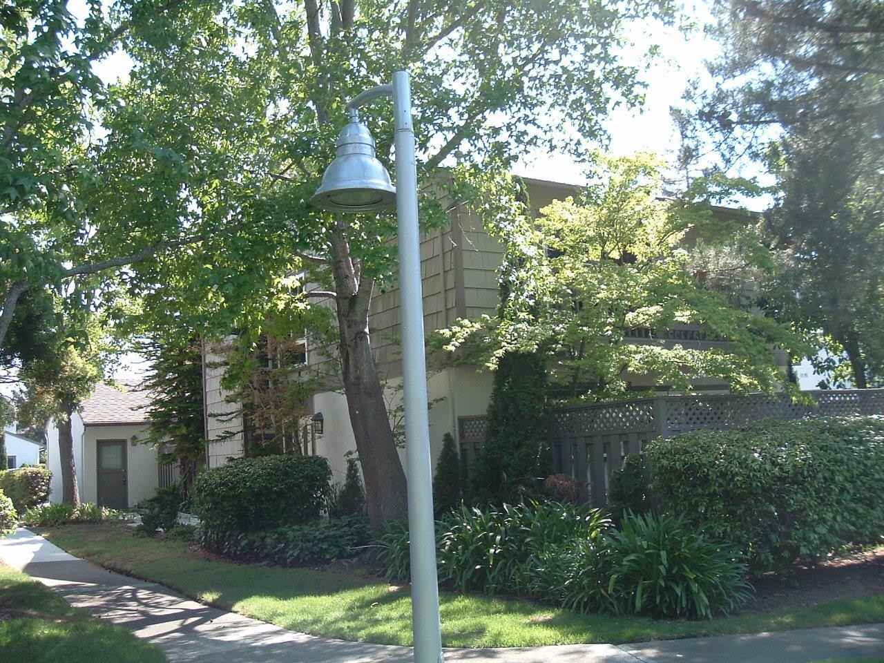 971 Marquette Ln - Photo 2 of 17